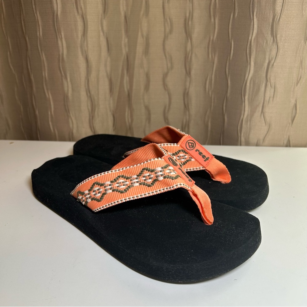 Reef Flip Flops Women's 7 Coral Orange Black Woven Strap Lightweight Comfy NWOT - Picture 3 of 13